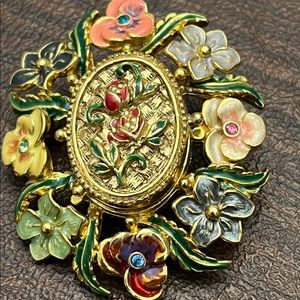 Joan Rivers  Brooch/Pin Pansy Rose oval gently used pin Estate Fi…